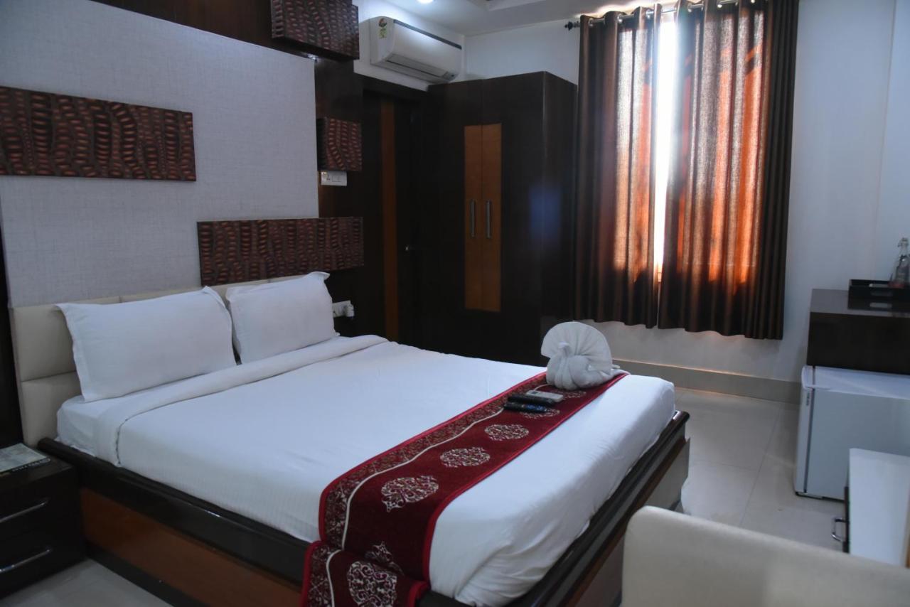 Hotel Vitthal International, Prayagraj Allāhābād Junction Exterior foto