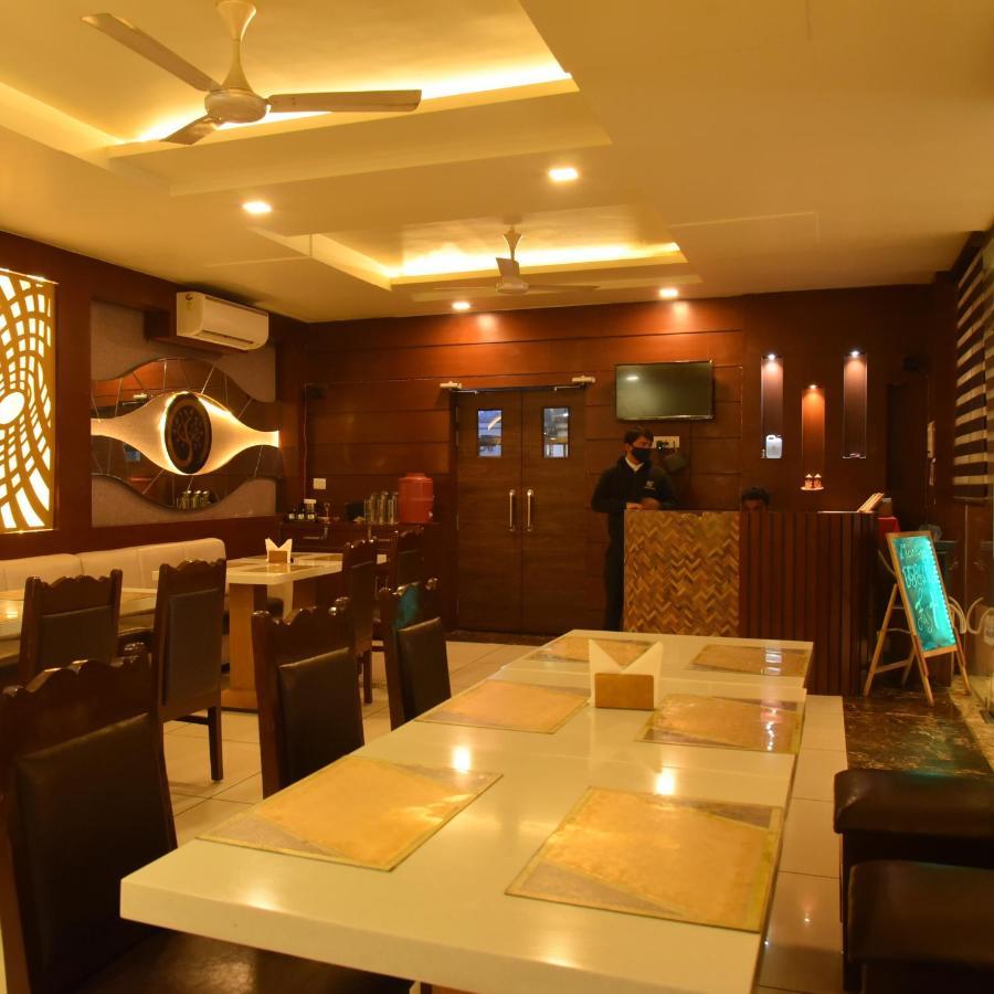 Hotel Vitthal International, Prayagraj Allāhābād Junction Exterior foto